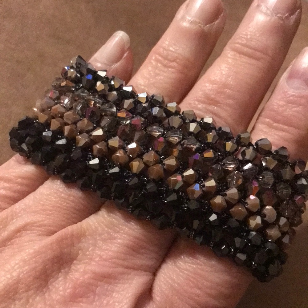 Saachi crochet beaded Bracelet multi neutral colors magnetic clasp NWT - Picture 2 of 10